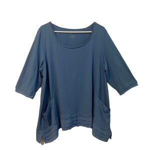 LOGO Lori Goldstein Top Women's Size 1X Blue 3/4 Sleeve Asymmetrical HemPullover